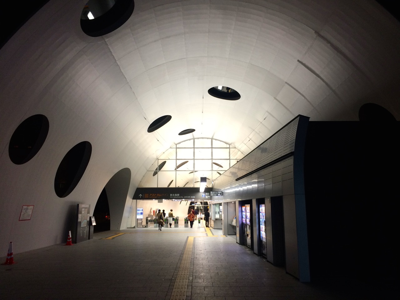 独特なデザインの広島の新拠点「新白島駅」